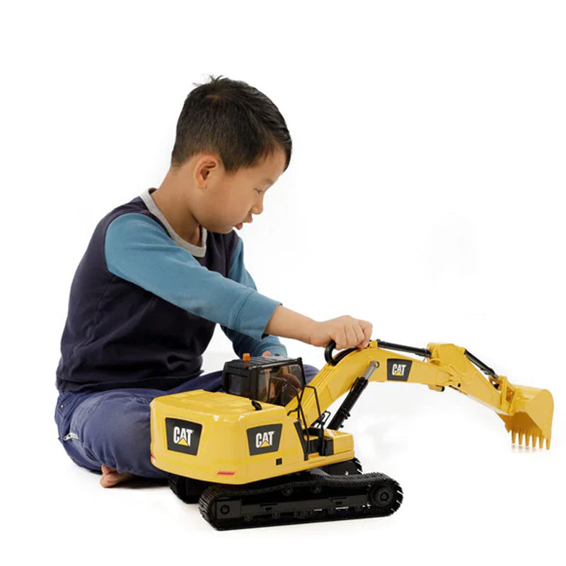 Bruder 02484 Cat Excavator