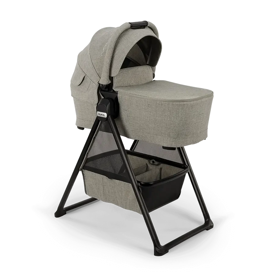 Nuna SWIV & TRIV Series Bassinet + Stand
