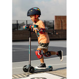 Micro Kickboard Maxi Deluxe Pro 5-12 years