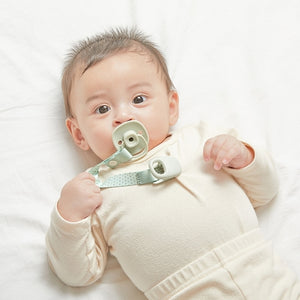 Moyuum Pacifier and Teether Clip